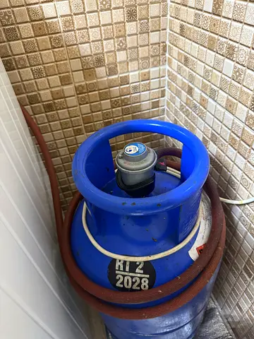 Blue LPG Gas Cylinder with Hose - Good Condition