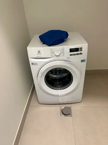 Electrolux 7kg Front Load Washing Machine EW6F5722BB