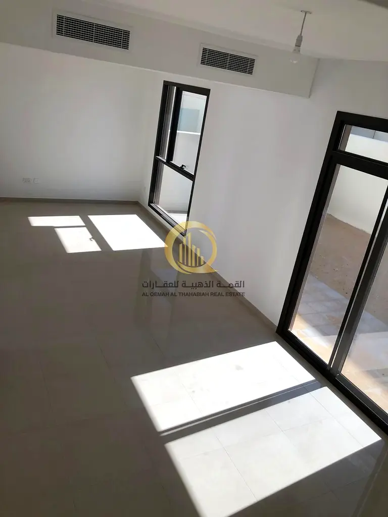 فيلا للبيع  مشروع مساكن نسمة  منطقة الطي / السيوح ( خلف مسجد الشارقة الكبير ) بجانب المول طابقين زاوية المساحة 3505 قدم مربع