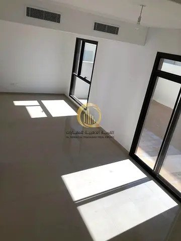فيلا للبيع  مشروع مساكن نسمة  منطقة الطي / السيوح ( خلف مسجد الشارقة الكبير ) بجانب المول طابقين زاوية المساحة 3505 قدم مربع