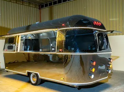 Foodtruck Airstream │ Brand New │ 5.5m X 2.2m