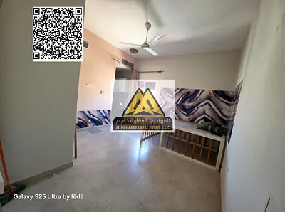 It features a spacious layout compared to studios, with a practical design and a semi-separate kitchen, in addition to a vibrant location close to all