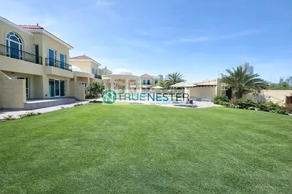 Spacious 4 Bedroom Compound Villa with Shared Amenities | Al Barsha 1