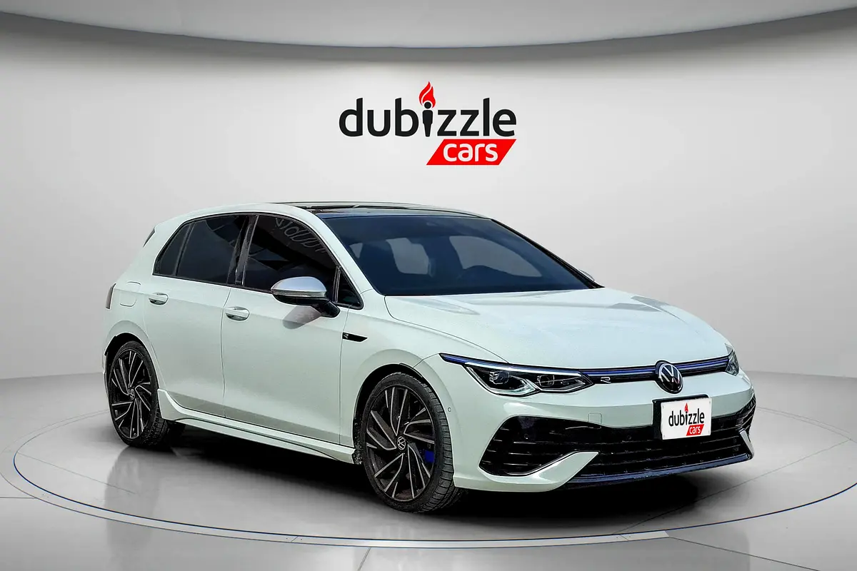 Volkswagen Golf 2023 — photo 1 of 16