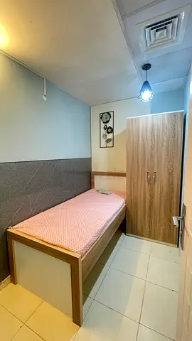 Executive Fully Furnished Partition available