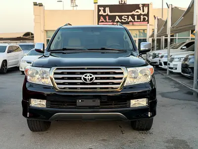 Toyota Land Cruiser VXR 2009 - GCC Specs