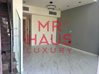 Corner 1BR Townhouse | Front & Back Yard | Spacious Layout