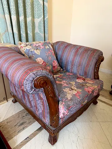 Classic Floral Upholstered Single Sofa Chair with Carved Wood Frame