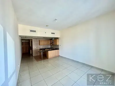 Spacious l Un-furnished l Near Metro