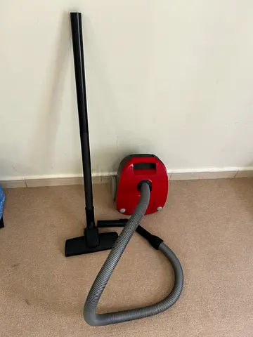 Samsung Canister Vacuum Cleaner - Compact  Working