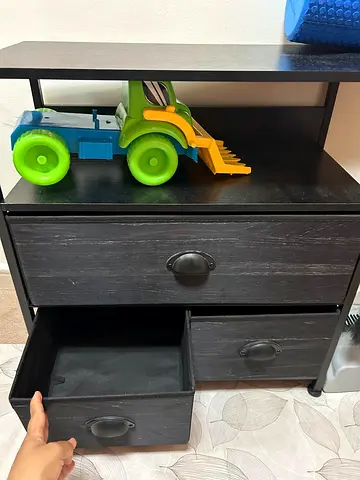 Storage cabinet