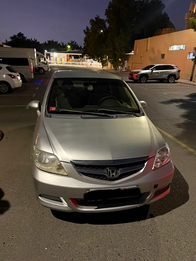 Honda City 2008 — photo 1 of 11