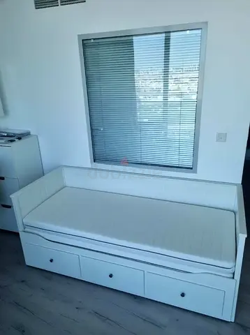 Ikea hemness daybed with 2 new mattress