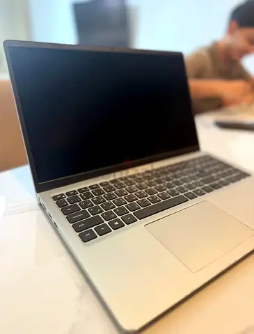 Dell laptop Inspiron 15.6 inch 3511 model