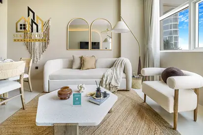 Fully furnished - Upgraded - Ready to move