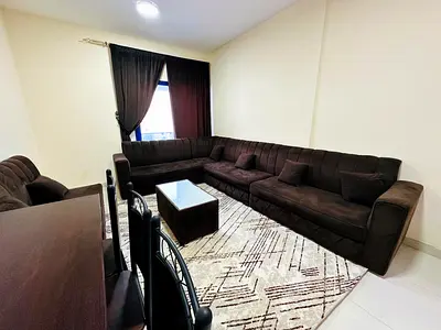 🏠 للإيجار: شقة غرفتين وصالة مفروشة – النعيمية (عجمان)