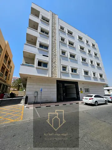 موقع متميز 1 بناء شبه جديد 1 استثمار ناجح وجاهز 1 سعر تنافسي 1