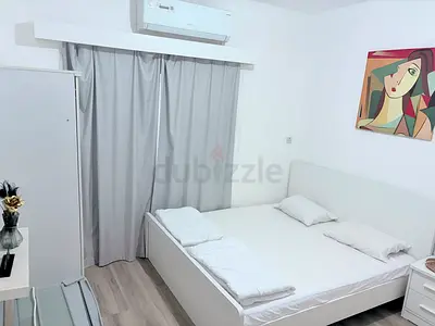 Spacious Room in Villa – Mushrif / Old Airport Road