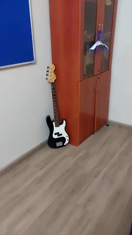 Used 4-string Electric Bass Guitar - Black