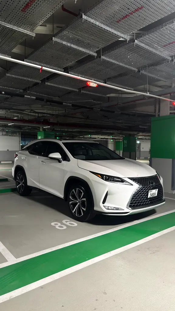 Lexus RX-Series 2020 — photo 1 of 11