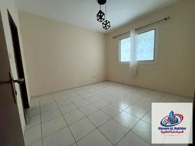 شقة غرفة وصالة للإيجار في الغوير الشارقة موقع مميز تصميم عملي مناسب للسكن قريب من الخدمات مع إمكانية الدفع على 4 أو 6 دفعات