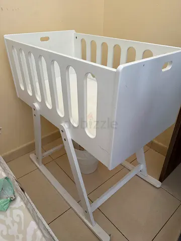 Baby swinging crib for sale