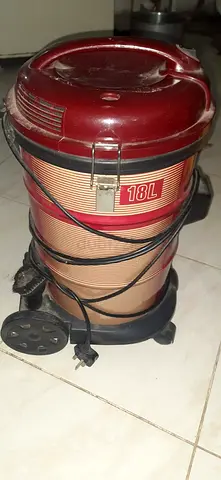 Used 18L Vacuum Cleaner - Working