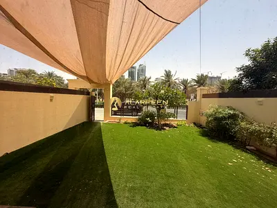 Un Furnished | Fitted kitchen | Huge Layout