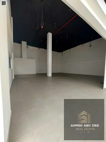 فرصه ذهبيه-للاستثمار-محل تجاري بمساحه كبيره-يصلح لعمل ميزان-يناسب جميع الانشطه التجاريه-تشطيب عالي -صيانات دوريه مجانيه طوال فتره الايحار-منطقه حيويه