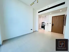 Bright and Beautiful | High Floor | Skyline &amp; Park View