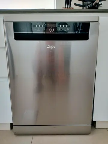 Whirlpool Stainless Steel Freestanding Dishwasher - Good Condition