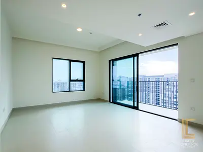 NEGOTIABLE | POOL AND PARK VIEW | CLOSE TO MALL