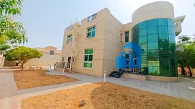 Luxury 4 Bed || Private Pool || One Month Free