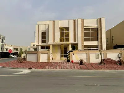 فيلا مودرن فاخرة للبيع بسعر شامل رسوم التسجيل والتمليك خرافي تشطيبات راقية وتملك حر لجميع الجنسيات فيلا مودرن فاخرة للبيع بسعر شامل رسوم التسجيل والتم
