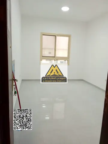 شقة غرفة وصالة بمساحة واسعة وتصميم عملي، مناسبة للسكن العائلي، في موقع حيوي قريب من اللولو ماركت ومحطة الباص مع سهولة الوصول إلى جميع الخدمات.
