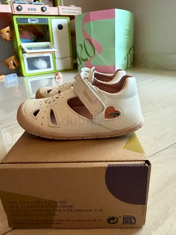 Pablosky - Size 22, Gently Used