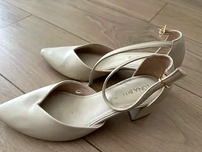 Beige pointed slingback heels, size 36 - gently used