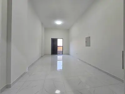 تاني ساكن _ غرفة ماستر _ شقة جديدة _ بناية جديدة _ مساحات كبيرة _ 2 حمام _ بلكونة _ سهل الخروج الي دبي والشارقة