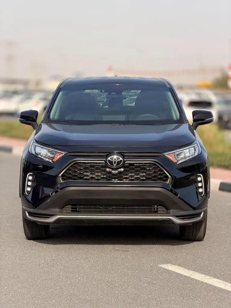 Toyota Rav 4 2024 — photo 1 of 20