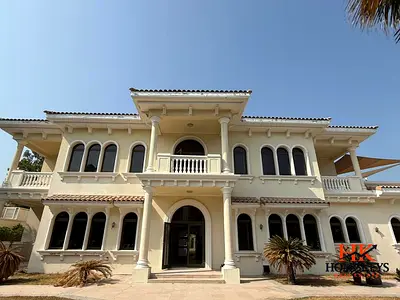 Luxury Waterfront 6 Bedroom Signature Villa on Palm Jumeirah | Private Pool & Beach Access