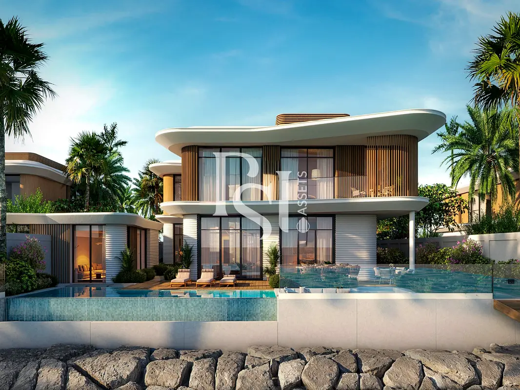 Luxurious Villa | Canal View | Great Investment