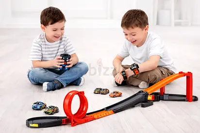 Turbo Shake-to-Activate Remote Racing Car Set with Loop Track
