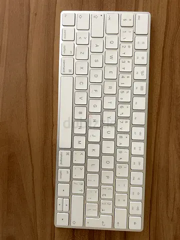 Apple White Wireless Bluetooth Keyboard original