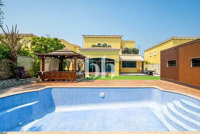 Upgraded 4-Bed | Private Spa | Available Mar