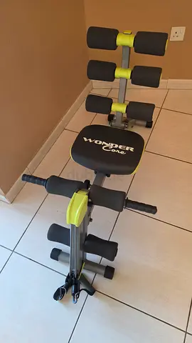 Wondercore : Compact Abdominal Exercise Bench with Foam Rollers - Barely used excellent condition