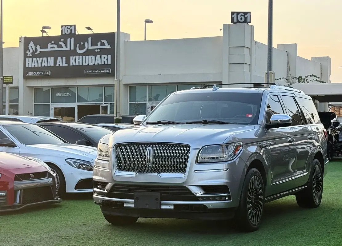 Lincoln Navigator 2020 — photo 1 of 17