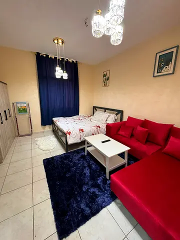 Top-of-the-line studio for monthly rent in a prime location and at an unbelievable price