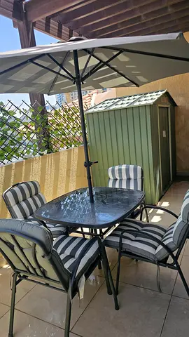 Outdoor dining Set with umbrella