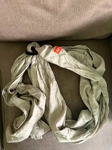 Ring sling baby carrier