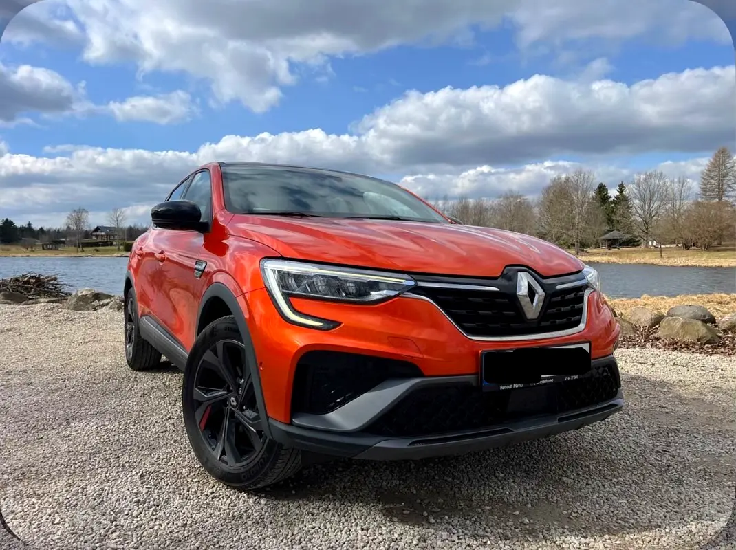 Renault Arkana 2025 — photo 1 of 2